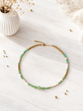 Présentation du collier Doha en aventurine et nacre
