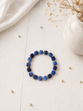 Détail bracelet Oslo en sodalite bleue hématite dorée