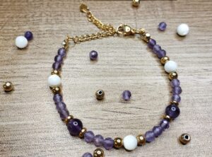 bracelet améthyste nacre hématite en perles pierres naturelles avec fermoir acier inoxydable et chaine d'extension