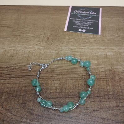 bracelet fil d'acier inoxydable avec perles en pierres naturelles aventurine verte 4 6 et 8mm et perles argentées